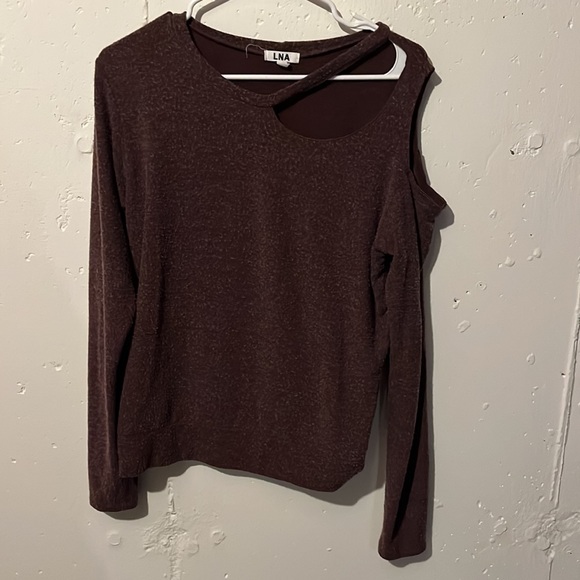 LNA Pullover Cutout Brushed Fuzzy Sweatshirt Wine XS - Picture 5 of 10